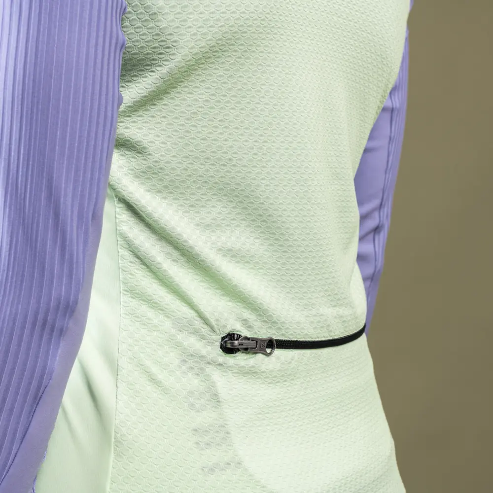 Gilet with zipper
